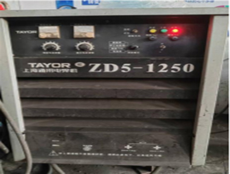 Submerge welding machine